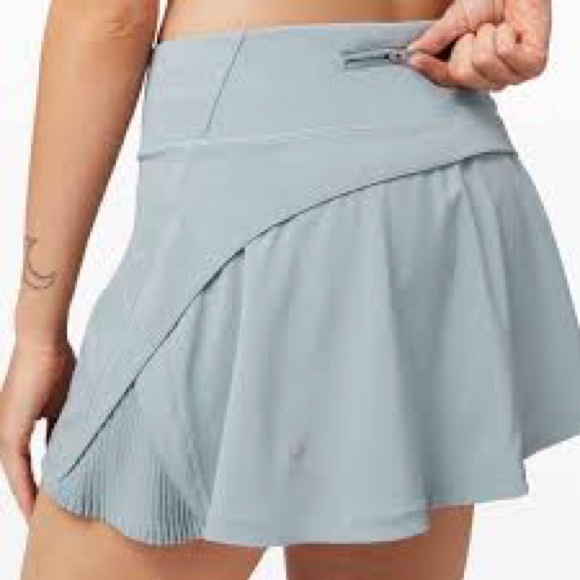 Lululemon Play Off the Pleats Tennis Skirt- Like New - Picture 1 of 6